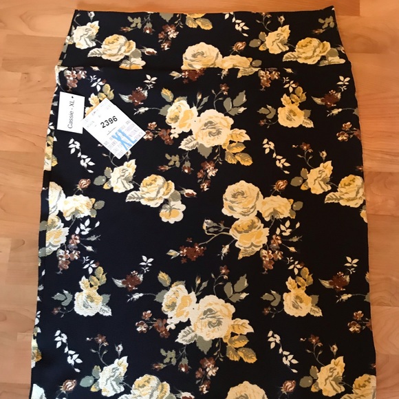 Lularoe Cassie skirt - Picture 2 of 2
